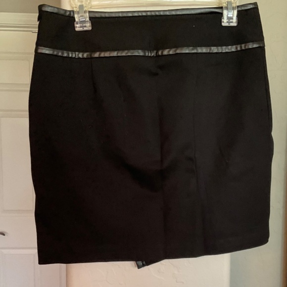 Skirt - Picture 2 of 4